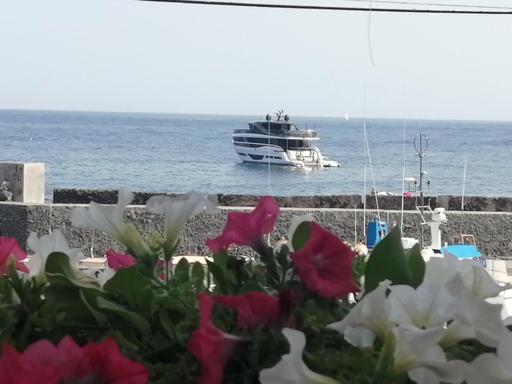 Acirealevacanze - Romantica Camera Sul Mare Exterior photo